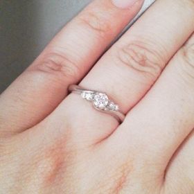 【STAR JEWELRY(スタージュエリー)の口コミ】 出身地が元々横浜だったので昔からこのブランドが好きでした。
ですので指…