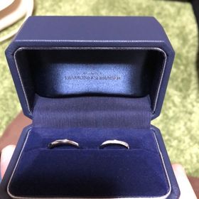 【銀座ダイヤモンドシライシの口コミ】 ゼクシィで調べて、デザインでダイヤモンドシライシに決めていました。念…