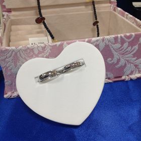 【RoseMarry(ローズマリー)の口コミ】 実際に店内で見てからパンフレットで何度も見て決めるまでに時間が必要で…