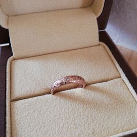 【MAILE(マイレ)】の口コミ 結婚指輪はハワイアンジュエリーと決めていたので、指輪のタイプはすぐに決...