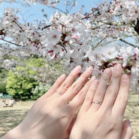 【アイプリモ(I-PRIMO)の口コミ】 1番は指輪のデザインです。シンプルだけど、ちょっと遊び心があり、彼も私…