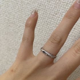 【ラザール ダイヤモンド(LAZARE DIAMOND)の口コミ】 デザインがとても良かったです。付け心地がとてもよくいつでもつかえると…