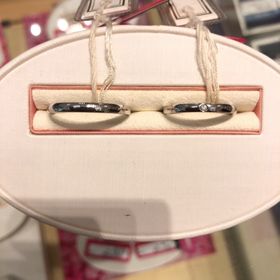 【nocur(ノクル)の口コミ】 シンプルで細身のデザインが良かったです。私がシンプルなのがよく、ダイ…