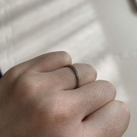 【Mariage ent(マリアージュエント)の口コミ】 シンプルで飽きないデザインのものを探していました。
ブランドにこだわら…