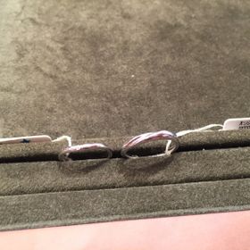 【エクセルコダイヤモンド(EXELCO DIAMOND)の口コミ】 デザインがとても気に入りました！特に気に入った点が側面にブラックダイ…