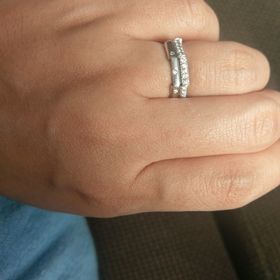 【グッチ(GUCCI)の口コミ】 シンプルで重ねて使ってもひとつづで使ってもいいし、形もきれいで色々な…