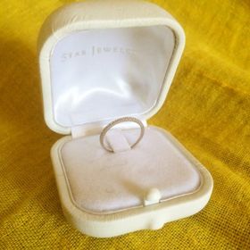 【STAR JEWELRY(スタージュエリー)の口コミ】 結婚指輪を購入したら婚約指輪と2連にして常に身につけていたいと思ってい…