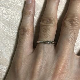 【GALA JEWELRY(ガラジュエリー)の口コミ】 値段、デザインのトータルが素晴らしかった。シンプルながら、とても上質…