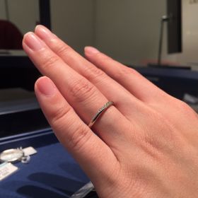 【銀座ダイヤモンドシライシの口コミ】 結婚指輪を探しに行った最初のブランドでした。初めはどんな指輪が自分に…