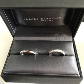 【ラザール ダイヤモンド(LAZARE DIAMOND)の口コミ】 結婚指輪だからずっとつけるものなのでキラキラしたゴージャス感のあるや…