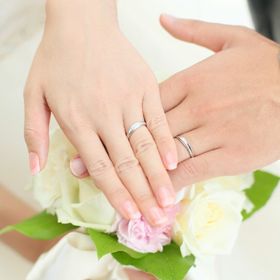 【STAR JEWELRY(スタージュエリー)の口コミ】 百貨店で購入できる他社ブランドではあまり見かけない洗練されたスッキリ…