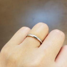 【ラザール ダイヤモンド(LAZARE DIAMOND)の口コミ】 シンプルで普段からずっと着用できるデザインがいいと思っていました。そ…