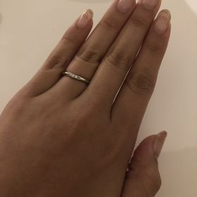 【ラザール ダイヤモンド(LAZARE DIAMOND)の口コミ】 仕事上ギラギラしたアクセサリーは付けれないので細めでシンプルなリング…