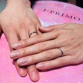 【アイプリモ(I-PRIMO)の口コミ】 指輪のデザインが、2人ともとても気に入り、一目惚れしました！リングの細…
