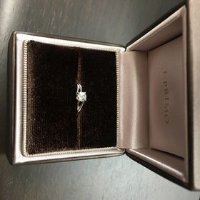 【アイプリモ(I-PRIMO)の口コミ】 彼女と一緒に見て決めたのですが、ダイヤの輝きが今まで見たダイヤの中で…