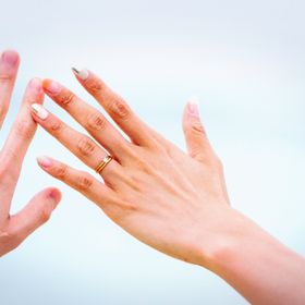 【simmon(シモン)】の口コミ 1粒ダイヤの指輪を探していました。結婚指輪などと重ねてづけもできるよう...