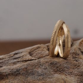 【THREE TREES(スリーツリーズ)の口コミ】 どこにもないオリジナルの2人だけの指輪にしたかった。それですごく検索を…