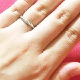 【4℃ BRIDAL(ヨンドシーブライダル)の口コミ】 婚約指輪が少し高くついたのと大きいのを買ったのもあったので今回は安く…