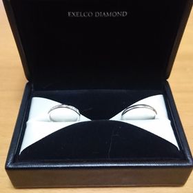 【エクセルコダイヤモンド(EXELCO DIAMOND)の口コミ】 新婦の指輪は派手すぎず、年を取ってもいつまでもつけられるようにと考え…