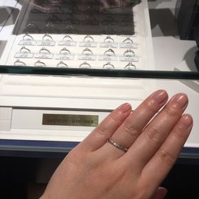 【銀座ダイヤモンドシライシの口コミ】 セットリングで揃えたかったのですが、色々と見ているとこれもあれも良い…