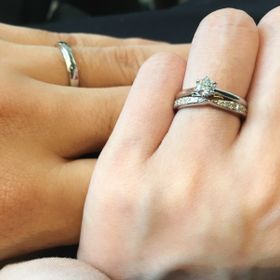 【銀座ダイヤモンドシライシの口コミ】 デザインに一目惚れして来店前から心に決めていました。ハーフエタニティ…