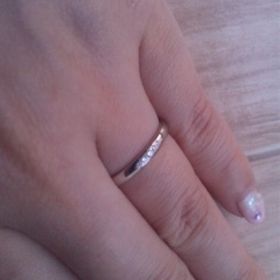 【アイプリモ(I-PRIMO)の口コミ】 シンプルすぎても物足りない、だけどコテコテな指輪にもしたくなくて、
店…