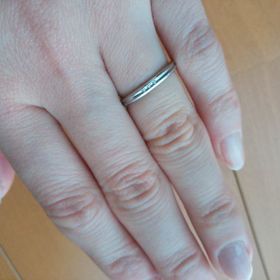 【Galopine & Galopin(ガロピーネガロパン)の口コミ】 私は指の関節が太いのがコンプレックスだったので、できるだけ指が細く見…