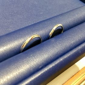 【銀座ダイヤモンドシライシの口コミ】 【指輪のデザイン】
着けた時の見た目が、ウェーブになっているため、指へ…