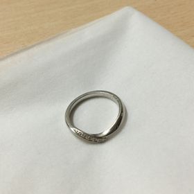 【俄(にわか)の口コミ】 指輪を選ぶにあたり、重要視していたのは《派手すぎない、地味でもない》…