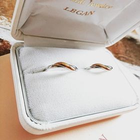 【LEGAN(レガン)の口コミ】 色々な指輪を見てみて決まっていたけど、たまたま試着してみてお互いに物…