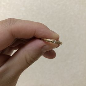 【SCARABE(スカラベ)】の口コミ どんな服装にも合い、飽きの来ないシンプルなデザイン、歳を重ねても使える...