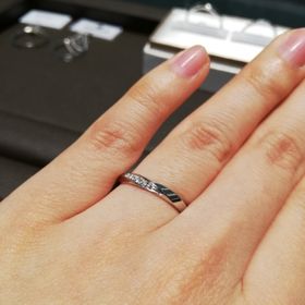 【アイプリモ(I-PRIMO)の口コミ】 男性側にもダイヤを入れたいと思い、女性用のリングを2つ購入することを考…