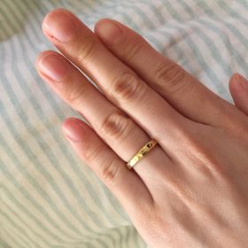【SIENAROSE(シエナロゼ)の口コミ】 ゴールドの結婚指輪でファッションリングっぽいおしゃれなものを探してい…