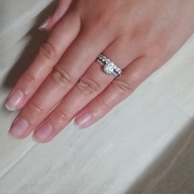 【GALA JEWELRY(ガラジュエリー)の口コミ】 指輪の決め手は、ダイアのカラット数とハーフダイヤは絶対譲れなかったの…
