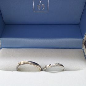 【GALA JEWELRY(ガラジュエリー)の口コミ】 デザインが気に入り購入しました。
本当は別のところの指輪が気に入ってい…