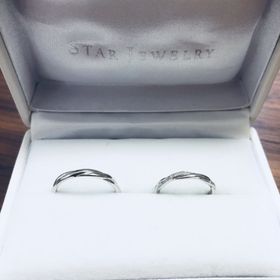 【STAR JEWELRY(スタージュエリー)の口コミ】 色々なお店を回りました。
波打ったデザインは定番でたくさん見たのですが…