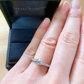 【ラザール ダイヤモンド(LAZARE DIAMOND)の口コミ】 婚約指輪についてはネットでの口コミやデザインから数ブランドに絞ってい…