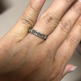 【ケイウノ ブライダル(K.UNO BRIDAL)の口コミ】 フルオーダーでその場で意見を聞いて目の前でデザイン画を描いてくれるの…