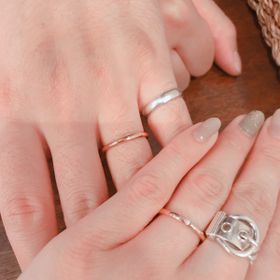 【アイプリモ(I-PRIMO)の口コミ】 シンプルなデザインで、つけ心地か良いものを探しておりました。シンプル…