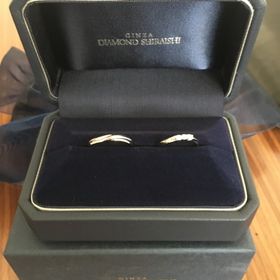 【銀座ダイヤモンドシライシの口コミ】 会話をしながら、好みのものをたくさん見せていただき、数あるデザインの…