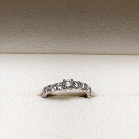 【TANZO.(鍛造指輪)の口コミ】 母の婚約指輪のダイヤを使いたいと思っていたため、フルオーダーで指輪を…