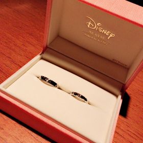 【ケイウノ ブライダル(K.UNO BRIDAL)の口コミ】 大好きなディズニーの指輪にしたい、
誰が見てもディズニーの物だと分かる…