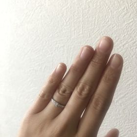 【俄(にわか)の口コミ】 美しい花をイメージしており、自分が選んだダイアの左右にも散りばめられ…