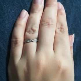 【ラザール ダイヤモンド(LAZARE DIAMOND)の口コミ】 指輪のデザインが他にはなく、太さ細さがとてもちょうどいいサイズです。…