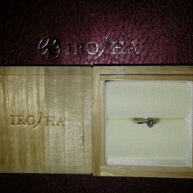 【彩乃瑞(IRONOHA)の口コミ】 「和」をイメージするデザインと珍しい木箱に引かれました。主張し過ぎな…