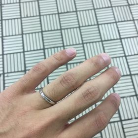 【アイプリモ(I-PRIMO)の口コミ】 シンプルな結婚指輪が絶対条件でしたが、シンプルななかでもきれいなカー…