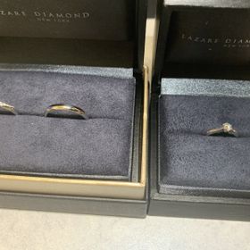 【ラザール ダイヤモンド(LAZARE DIAMOND)の口コミ】 ストレートで斜めにダイヤのラインの入った指輪を探していて、数店舗回っ…