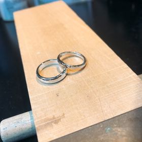 【Smith(工房スミス)の口コミ】 結婚指輪の購入を考え出した時に色々ネットで調べていた時に「手作り」と…
