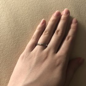 【アイプリモ(I-PRIMO)の口コミ】 人気のデザインを試させて頂いて即決定しました。夫の結婚指輪も同デザイ…