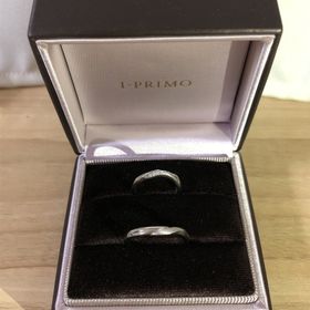 【アイプリモ(I-PRIMO)の口コミ】 お互いにウェーブ型のリングが良いということで
この形にしました。
男性…